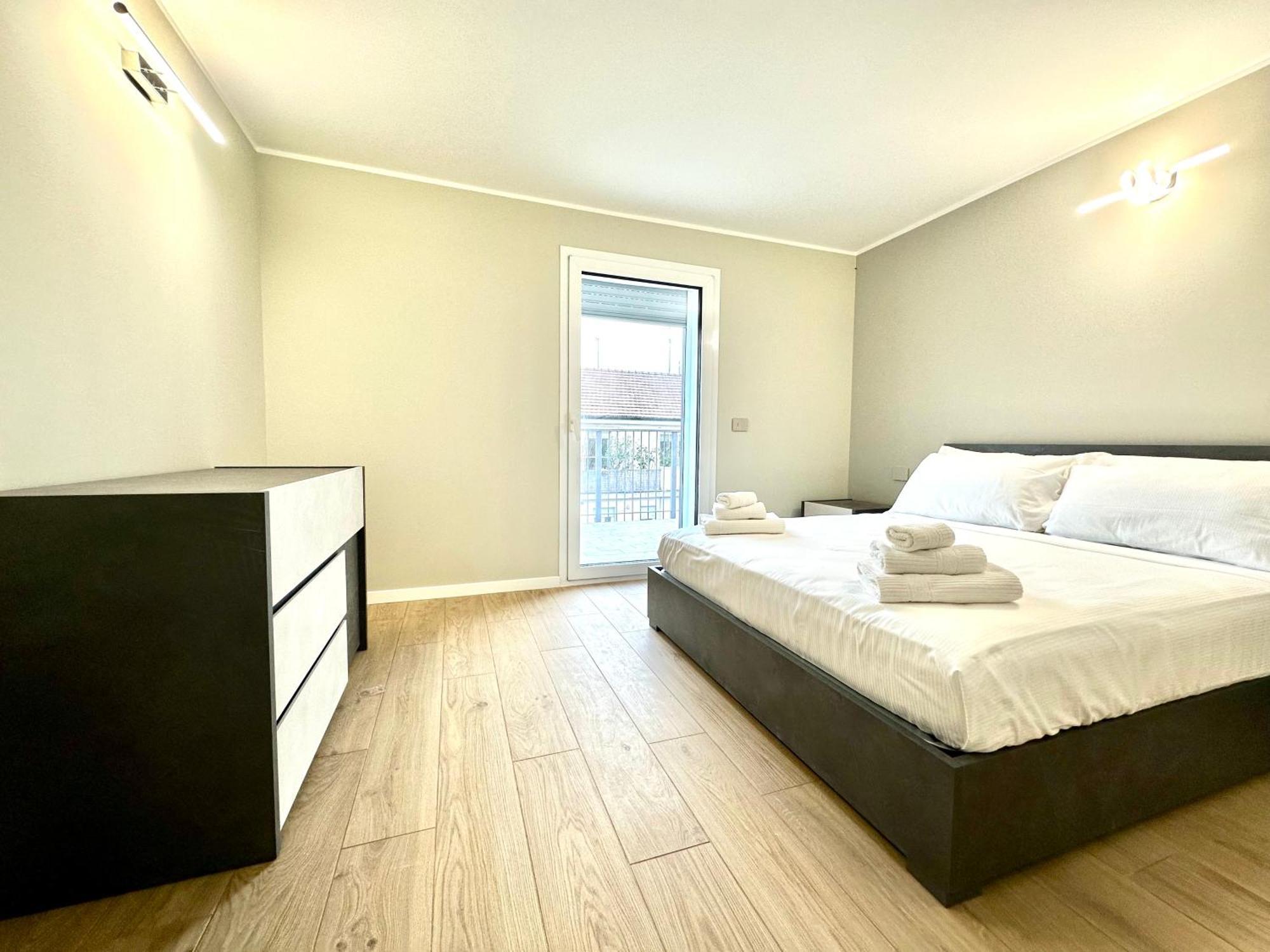 Be-C0 Sempione Luxury Apt Milan Luaran gambar